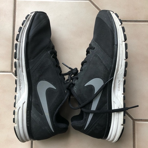 Mens Nike Vomero 8 size: 9 - Picture 6 of 9